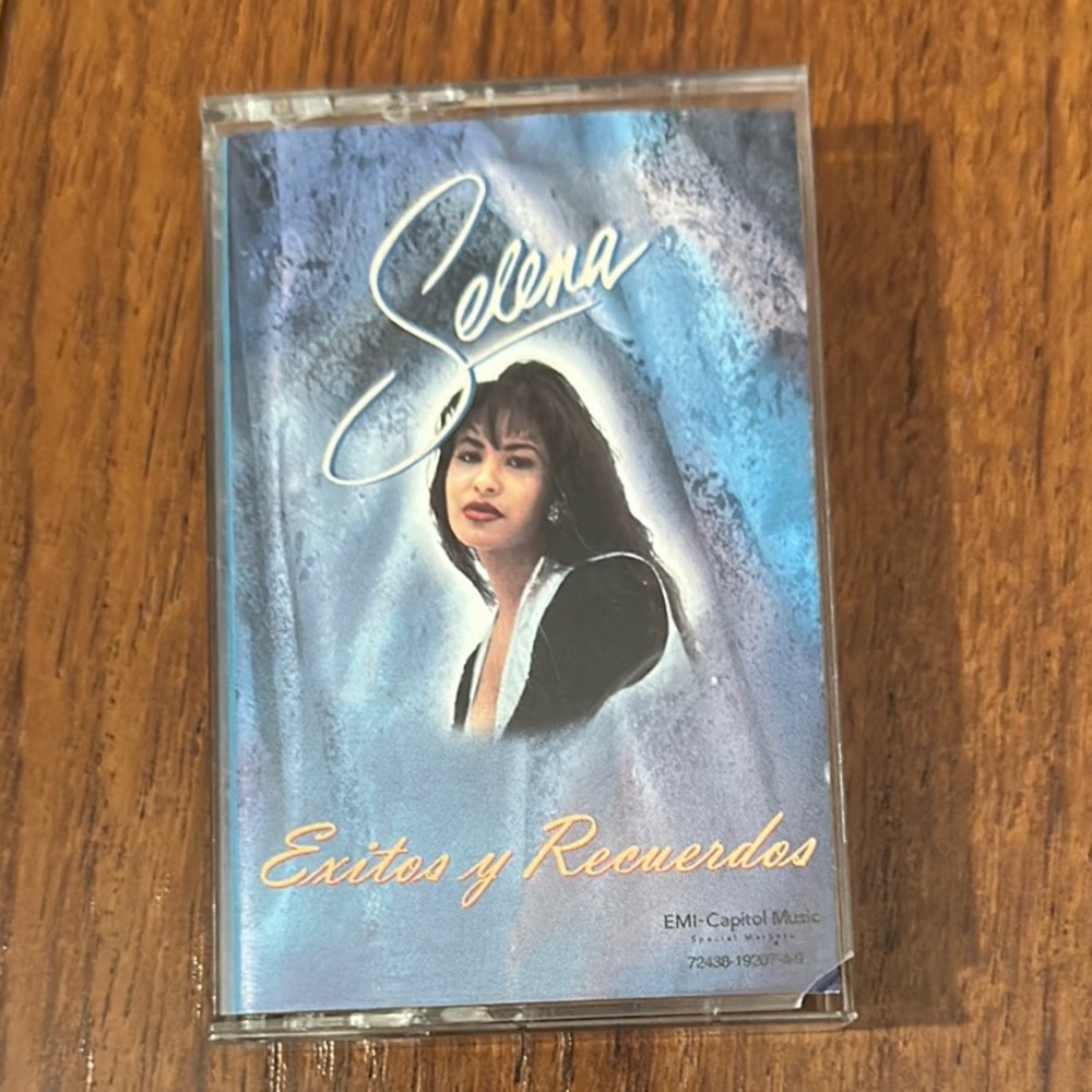 Selena Éxitos y Recuerdos Cassette
